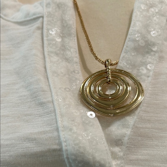 Chico's Classic White Short Sleeve Tee Size 1 - Picture 5 of 6